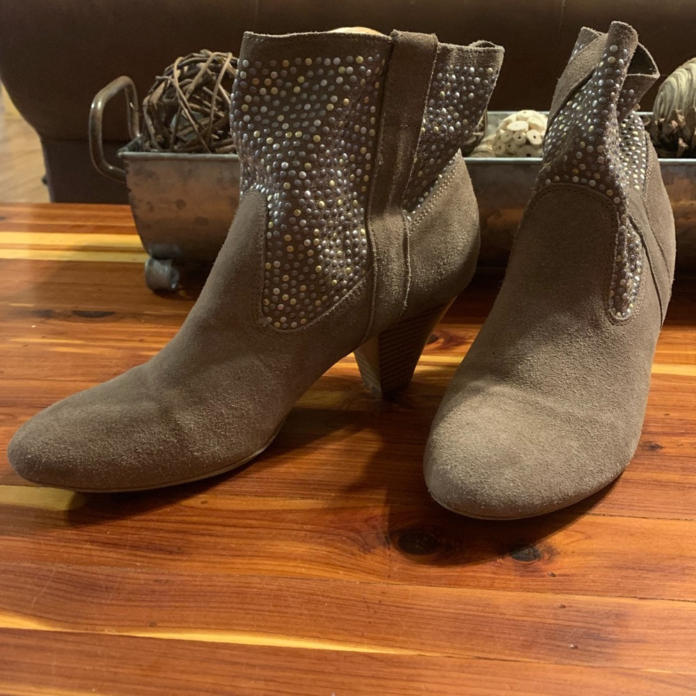 American Eagle outfitters booties size 9